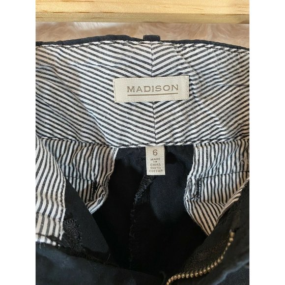 Madison Black Shorts Women cuffed size 6 - Picture 2 of 4